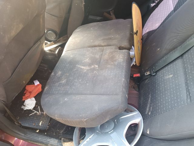 bontott FORD FOCUS I Hátsó Ülés