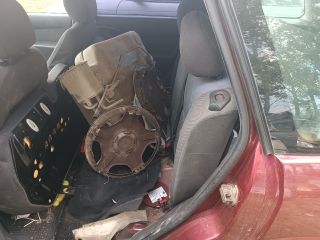 bontott FORD FOCUS I Hátsó Ülés