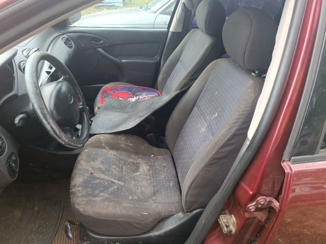 bontott FORD FOCUS I Hátsó Ülés