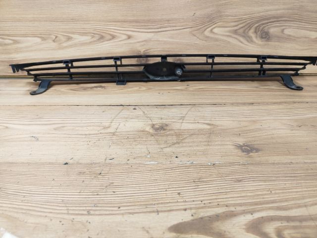 bontott FORD FOCUS I Hűtőrács