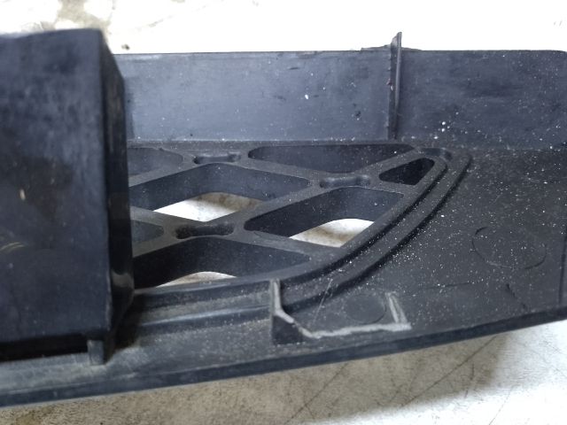 bontott FORD FOCUS I Hűtőrács