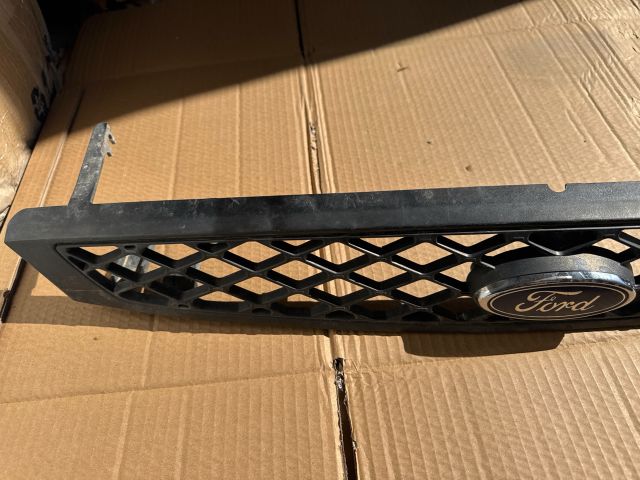 bontott FORD FOCUS I Hűtőrács