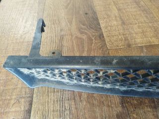 bontott FORD FOCUS I Hűtőrács