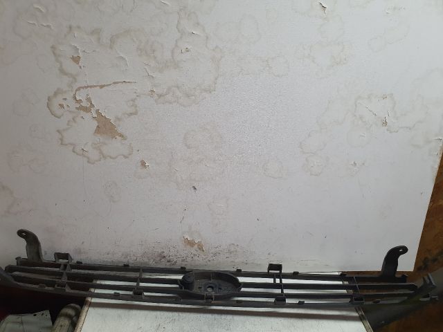 bontott FORD FOCUS I Hűtőrács