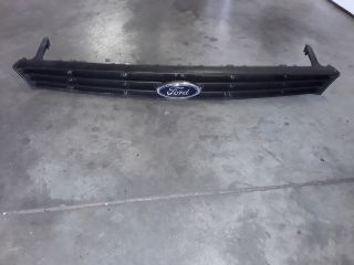 bontott FORD FOCUS I Hűtőrács