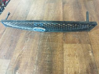 bontott FORD FOCUS I Hűtőrács