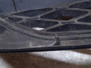 bontott FORD FOCUS I Hűtőrács