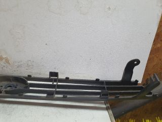 bontott FORD FOCUS I Hűtőrács