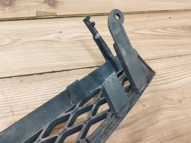 bontott FORD FOCUS I Hűtőrács