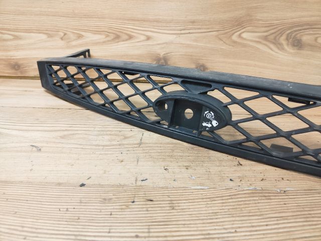 bontott FORD FOCUS I Hűtőrács