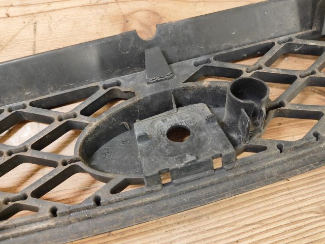 bontott FORD FOCUS I Hűtőrács