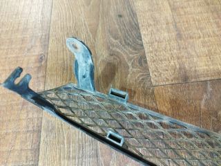 bontott FORD FOCUS I Hűtőrács