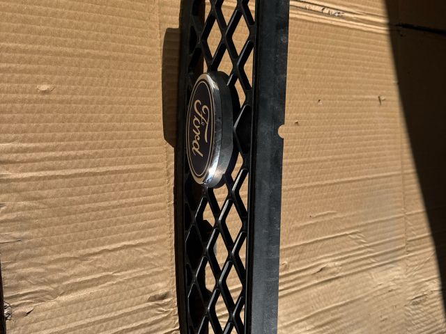 bontott FORD FOCUS I Hűtőrács