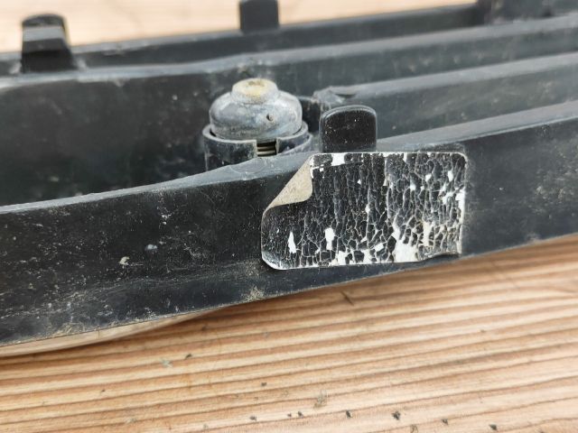 bontott FORD FOCUS I Hűtőrács