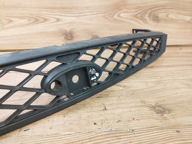 bontott FORD FOCUS I Hűtőrács