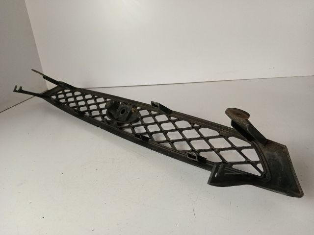 bontott FORD FOCUS I Hűtőrács