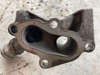 bontott FORD FOCUS I Hűtővíz Elosztó Cső