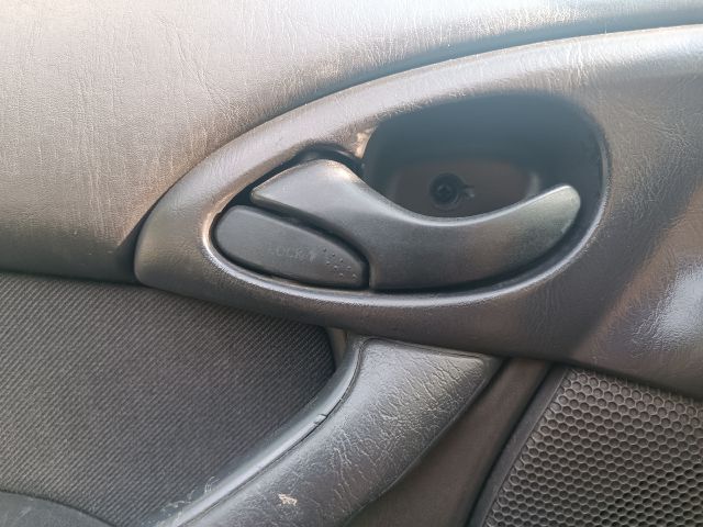 bontott FORD FOCUS I Jobb A Oszlop Burkolat