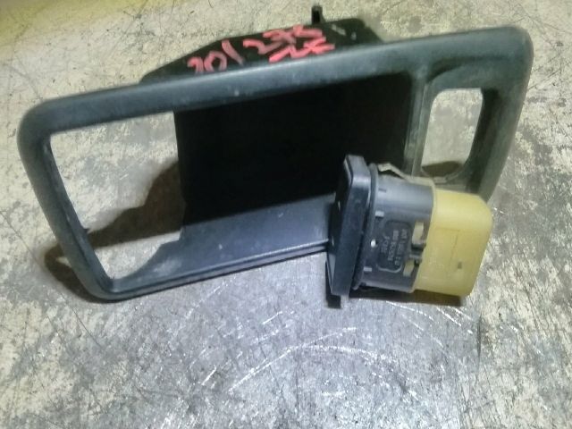 bontott FORD FOCUS I Jobb első Ablakemelő Kapcsoló