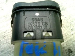 bontott FORD FOCUS I Jobb első Ablakemelő Kapcsoló