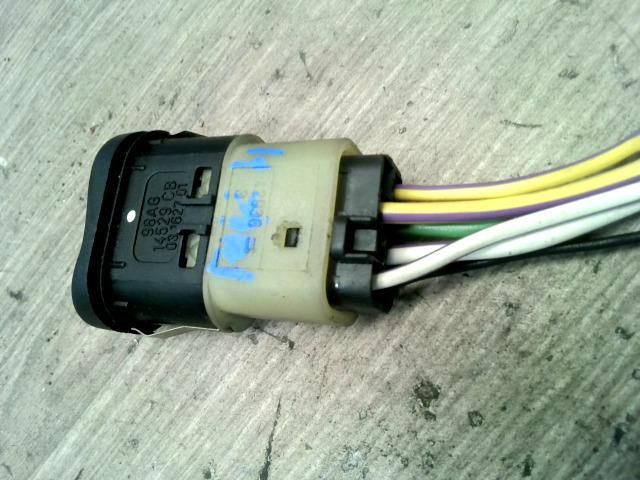 bontott FORD FOCUS I Jobb első Ablakemelő Kapcsoló