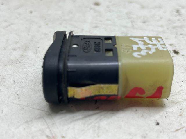 bontott FORD FOCUS I Jobb első Ablakemelő Kapcsoló