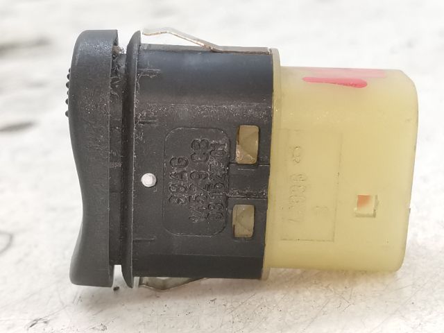 bontott FORD FOCUS I Jobb első Ablakemelő Kapcsoló