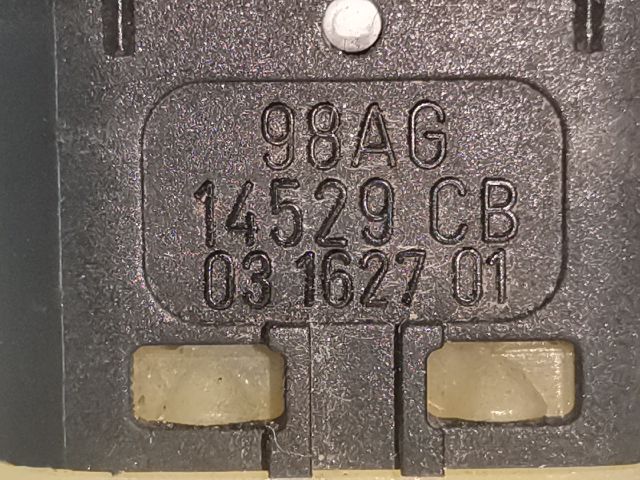 bontott FORD FOCUS I Jobb első Ablakemelő Kapcsoló