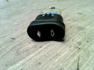 bontott FORD FOCUS I Jobb első Ablakemelő Kapcsoló