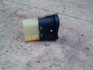 bontott FORD FOCUS I Jobb első Ablakemelő Kapcsoló