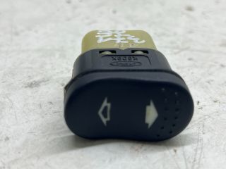 bontott FORD FOCUS I Jobb első Ablakemelő Kapcsoló