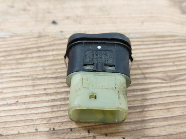 bontott FORD FOCUS I Jobb első Ablakemelő Kapcsoló