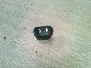 bontott FORD FOCUS I Jobb első Ablakemelő Kapcsoló