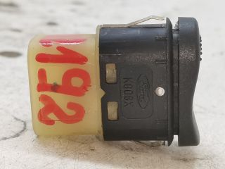 bontott FORD FOCUS I Jobb első Ablakemelő Kapcsoló