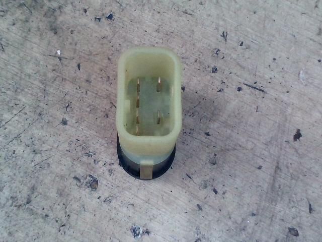 bontott FORD FOCUS I Jobb első Ablakemelő Kapcsoló