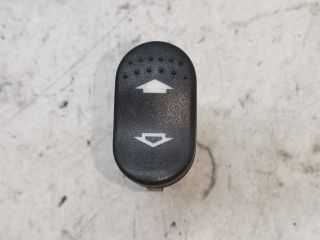 bontott FORD FOCUS I Jobb első Ablakemelő Kapcsoló