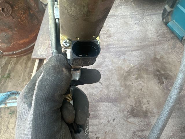 bontott FORD FOCUS I Jobb első Ablakemelő Motor