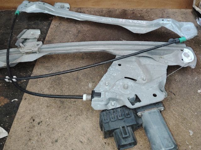 bontott FORD FOCUS I Jobb első Ablakemelő Szerkezet (Elektromos)