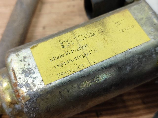 bontott FORD FOCUS I Jobb első Ablakemelő Szerkezet (Elektromos)