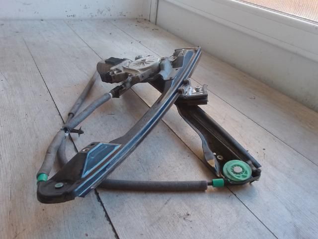 bontott FORD FOCUS I Jobb első Ablakemelő Szerkezet (Elektromos)