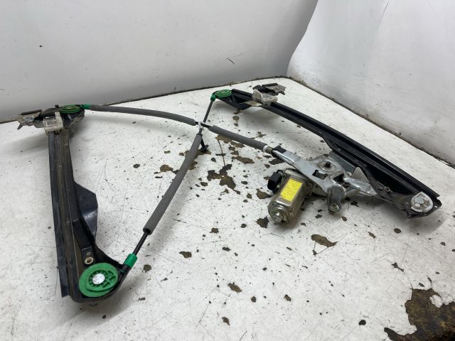 bontott FORD FOCUS I Jobb első Ablakemelő Szerkezet (Elektromos)