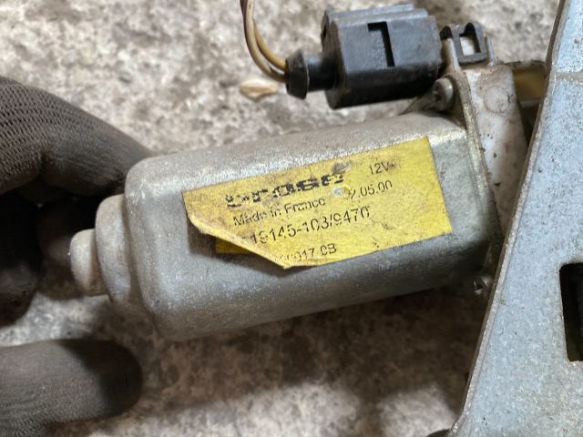 bontott FORD FOCUS I Jobb első Ablakemelő Szerkezet (Elektromos)