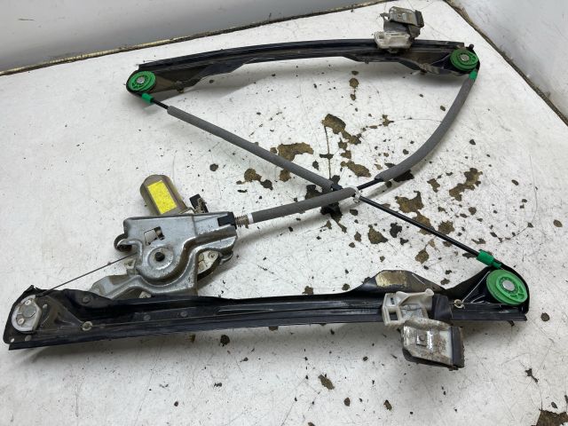 bontott FORD FOCUS I Jobb első Ablakemelő Szerkezet (Elektromos)