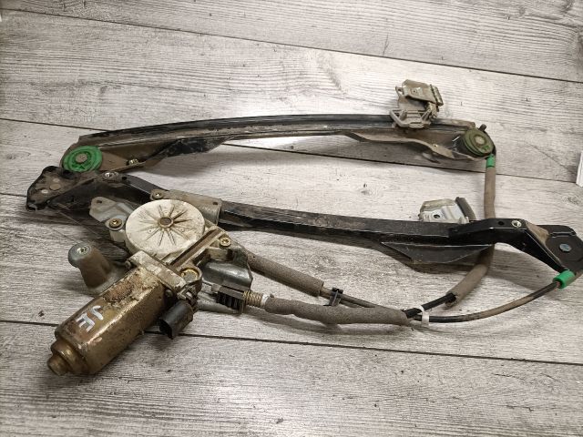 bontott FORD FOCUS I Jobb első Ablakemelő Szerkezet (Elektromos)