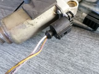 bontott FORD FOCUS I Jobb első Ablakemelő Szerkezet (Elektromos)