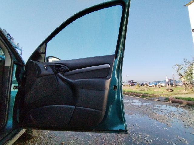 bontott FORD FOCUS I Jobb első Ajtó (Üres lemez)