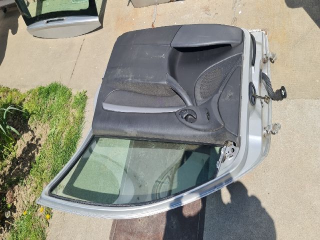 bontott FORD FOCUS I Jobb első Ajtó (Üres lemez)