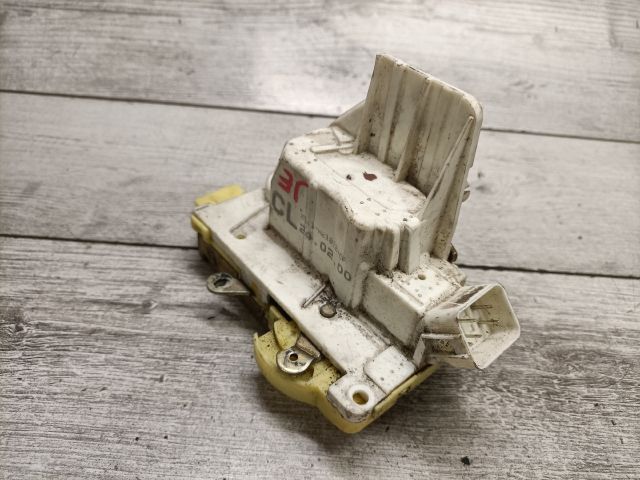 bontott FORD FOCUS I Jobb első Ajtózár