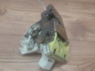 bontott FORD FOCUS I Jobb első Ajtózár