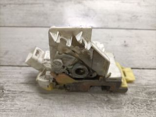 bontott FORD FOCUS I Jobb első Ajtózár